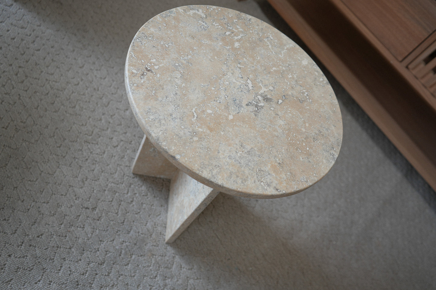Mesa auxiliar BROOKLYN Travertino